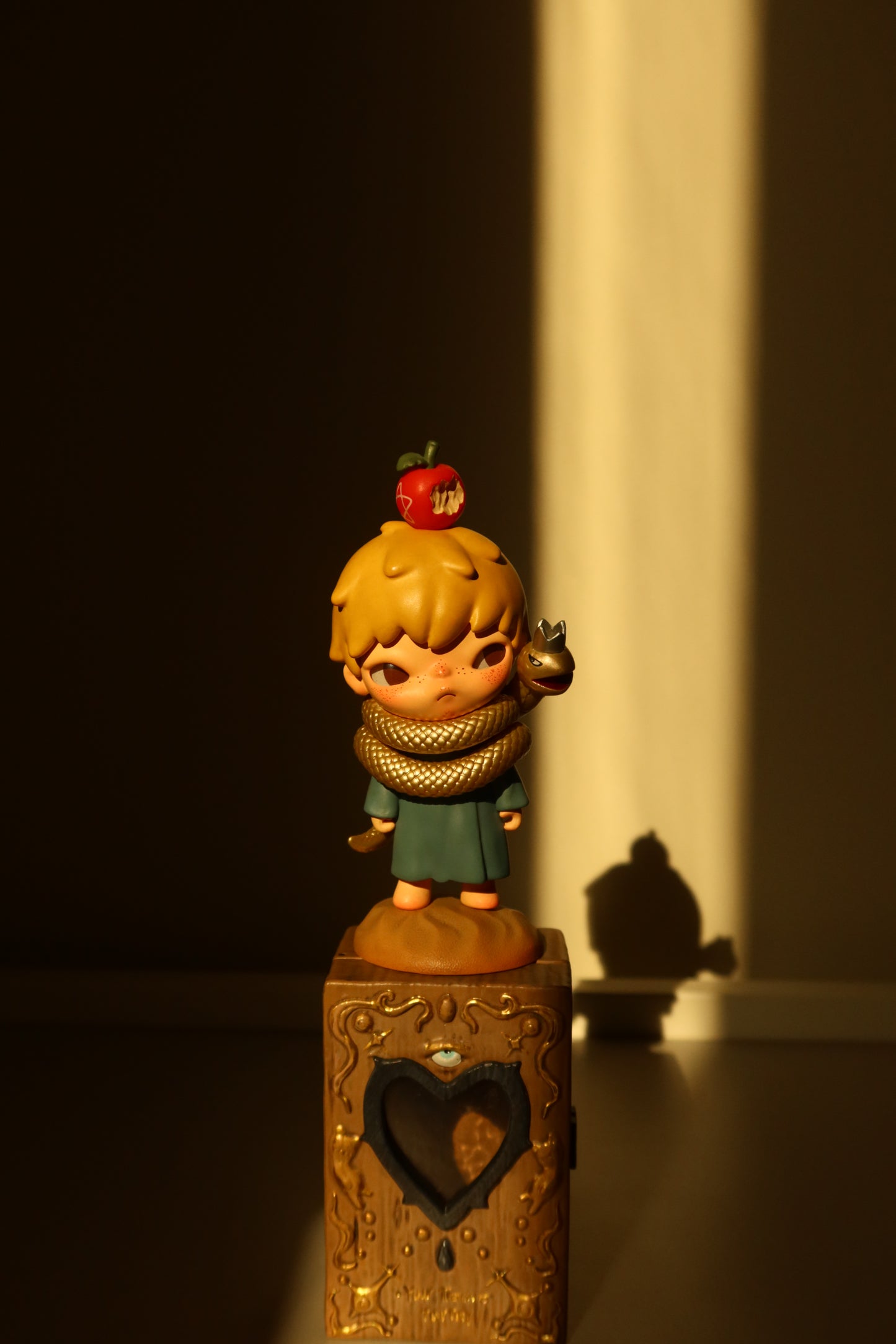 Hirono "Le Petit Prince"-The Snake