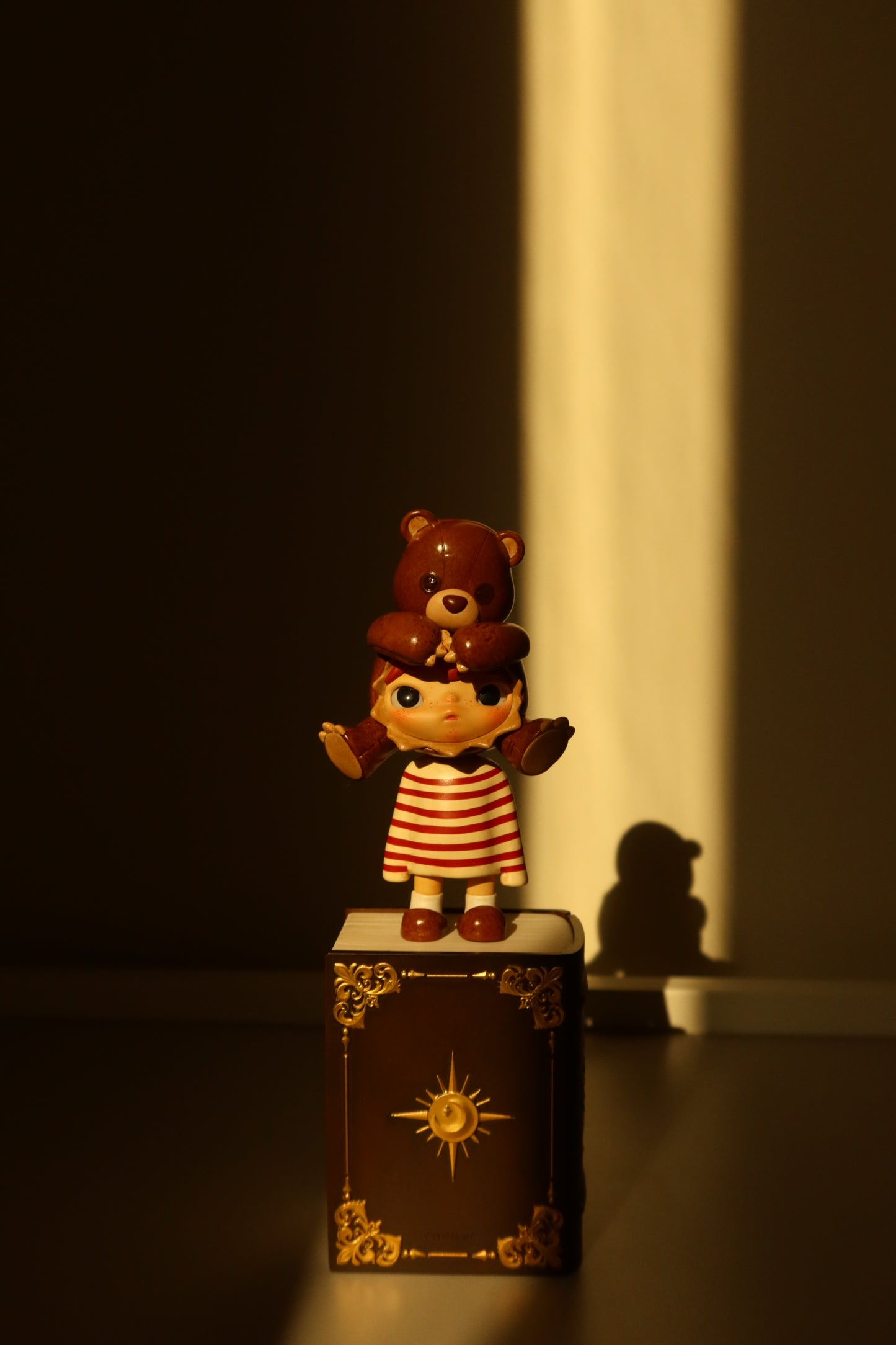 Hirono "Little Mischief"-Protector