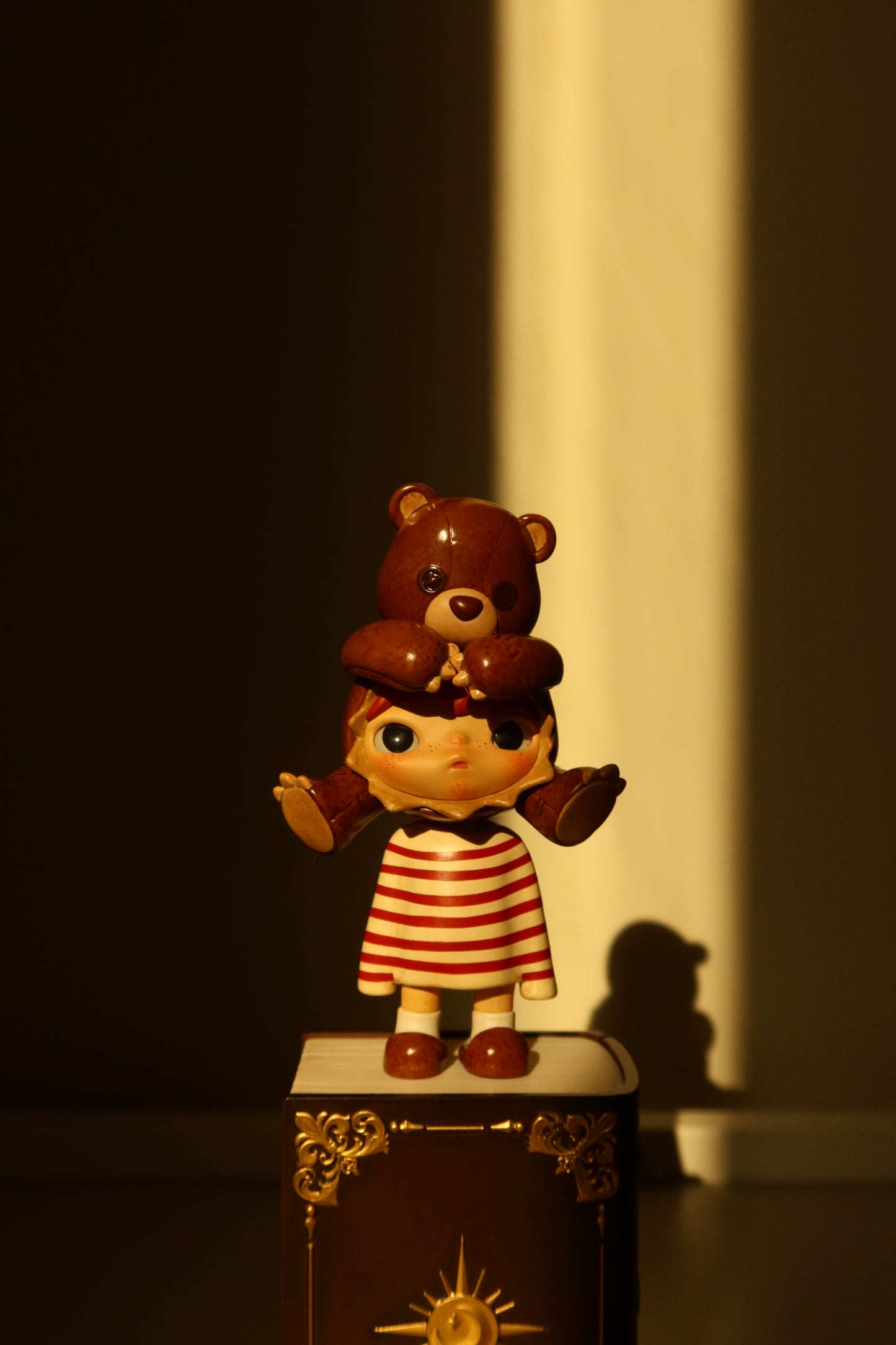 Hirono "Little Mischief"-Protector